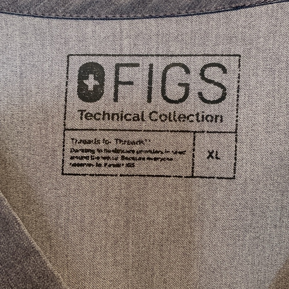 Figs Graphite Two Pocket Scrubs Top EUC - Picture 5 of 6